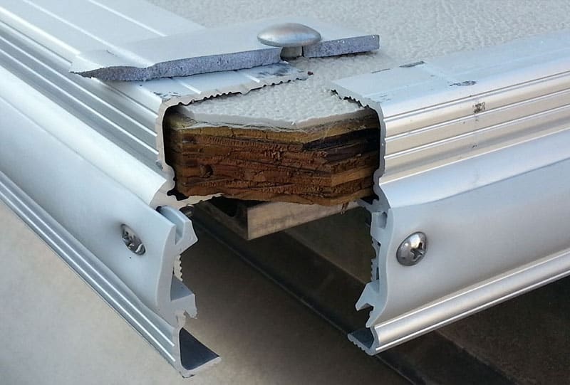 Pontoon Corner Bumpers atelieryuwa.ciao.jp