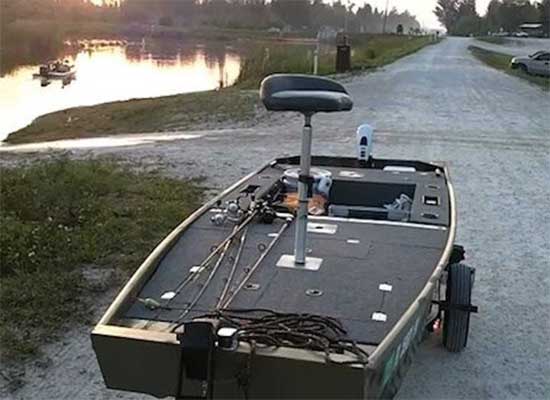 37 Best Jon Boat Mods With Ideas For Decking, Seats, Fishing & Hunting