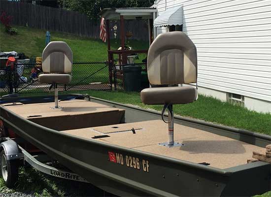 37 Best Jon Boat Mods with Ideas for Decking, Seats, Fishing & Hunting