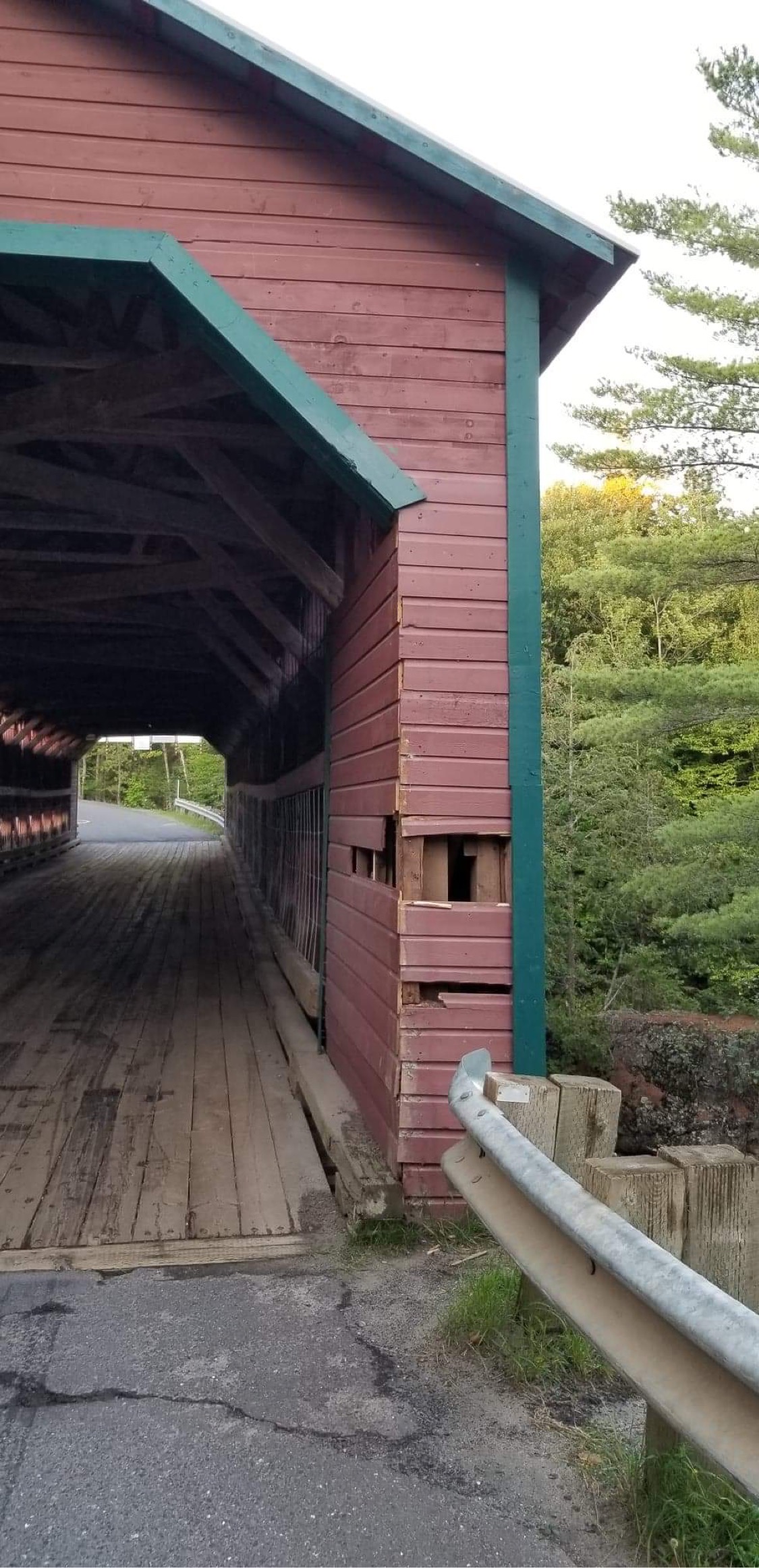 L’été au pont Rouge de SteAgathe Les ponts couverts au Québec