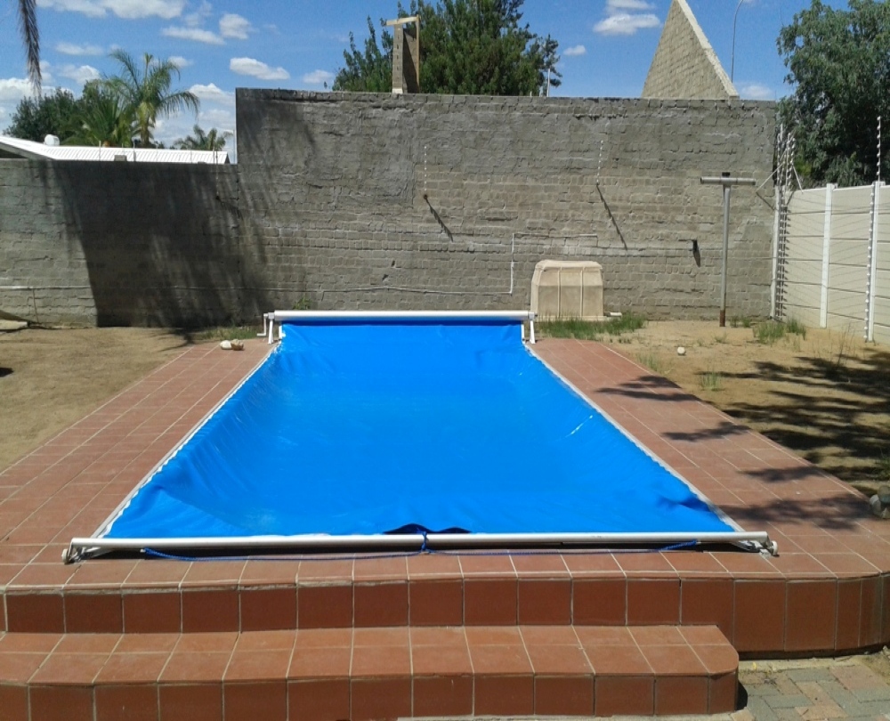 Pool Covers Track System PoolCoverscc