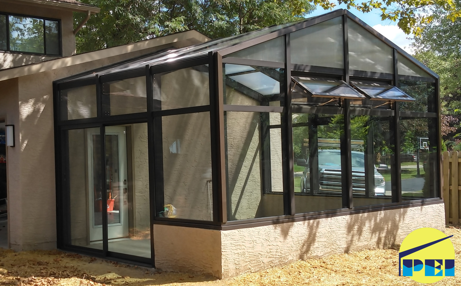 GREENHOUSES AND SUNROOMS Pool Enclosures Inc.