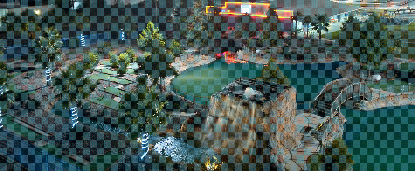 MiniGolf Pooler Fun Zone