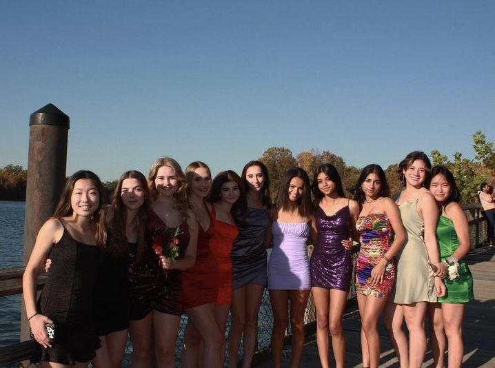 Students explore latest women’s fashion trends at dance The Poolesville Pulse