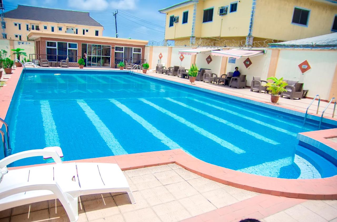 Gran Mela Hotel 43 LekkiEpe Expressway Ajah Lagos Swimming Pools