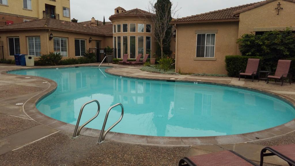 Professional Pool Service in Lancaster CA Pool Service Lancaster