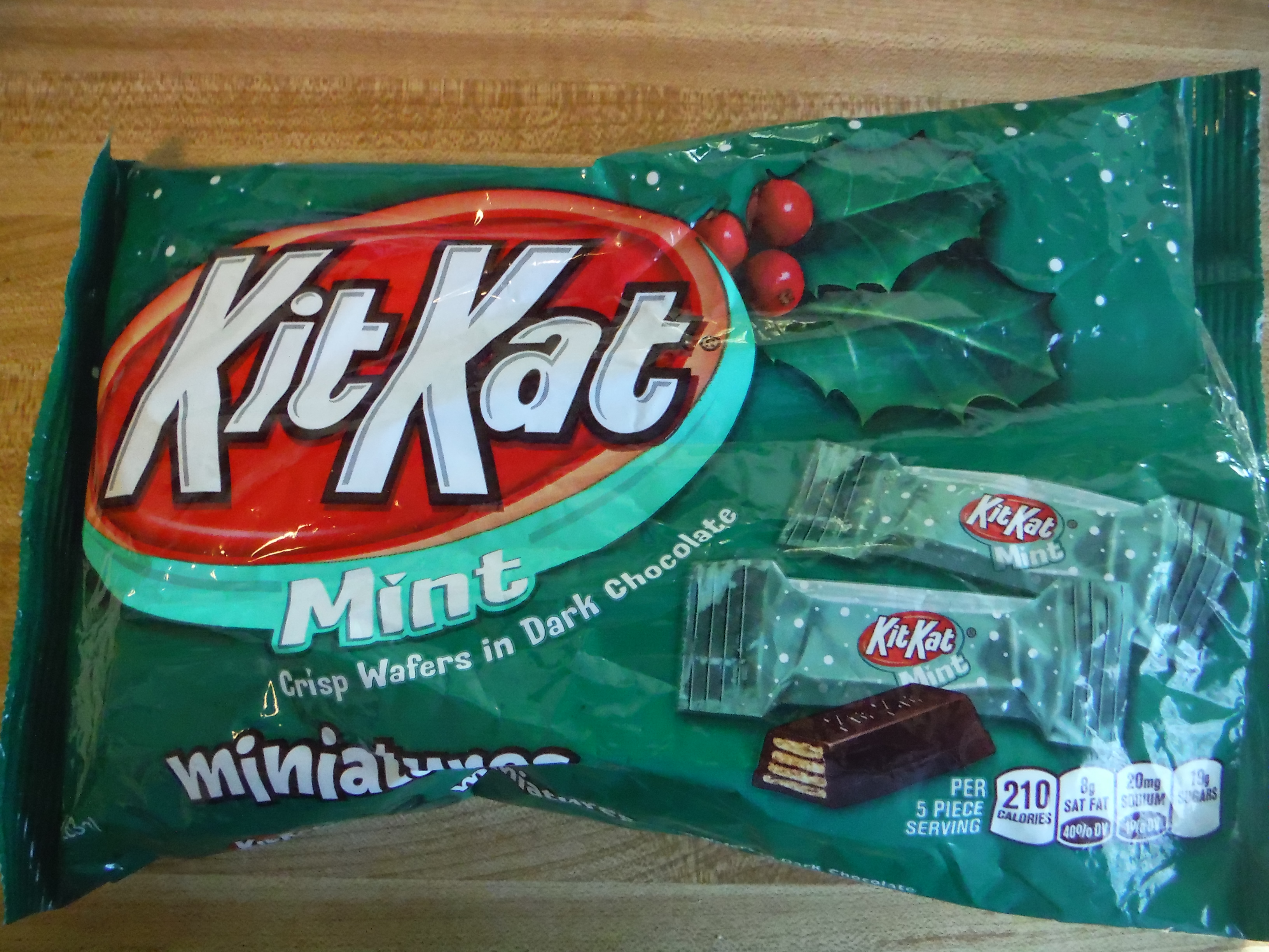 The Snack Report Mint Kit Kats The Poor Couple's Food Guide