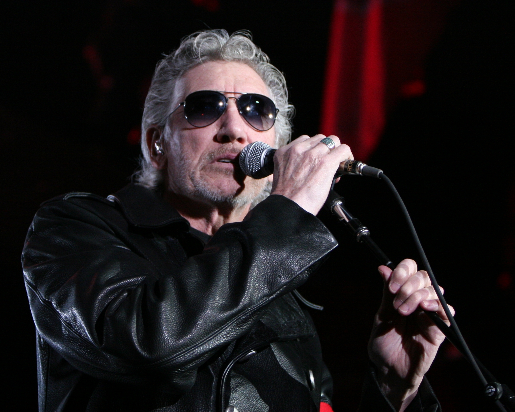 Roger Waters The Wall Pop Verse