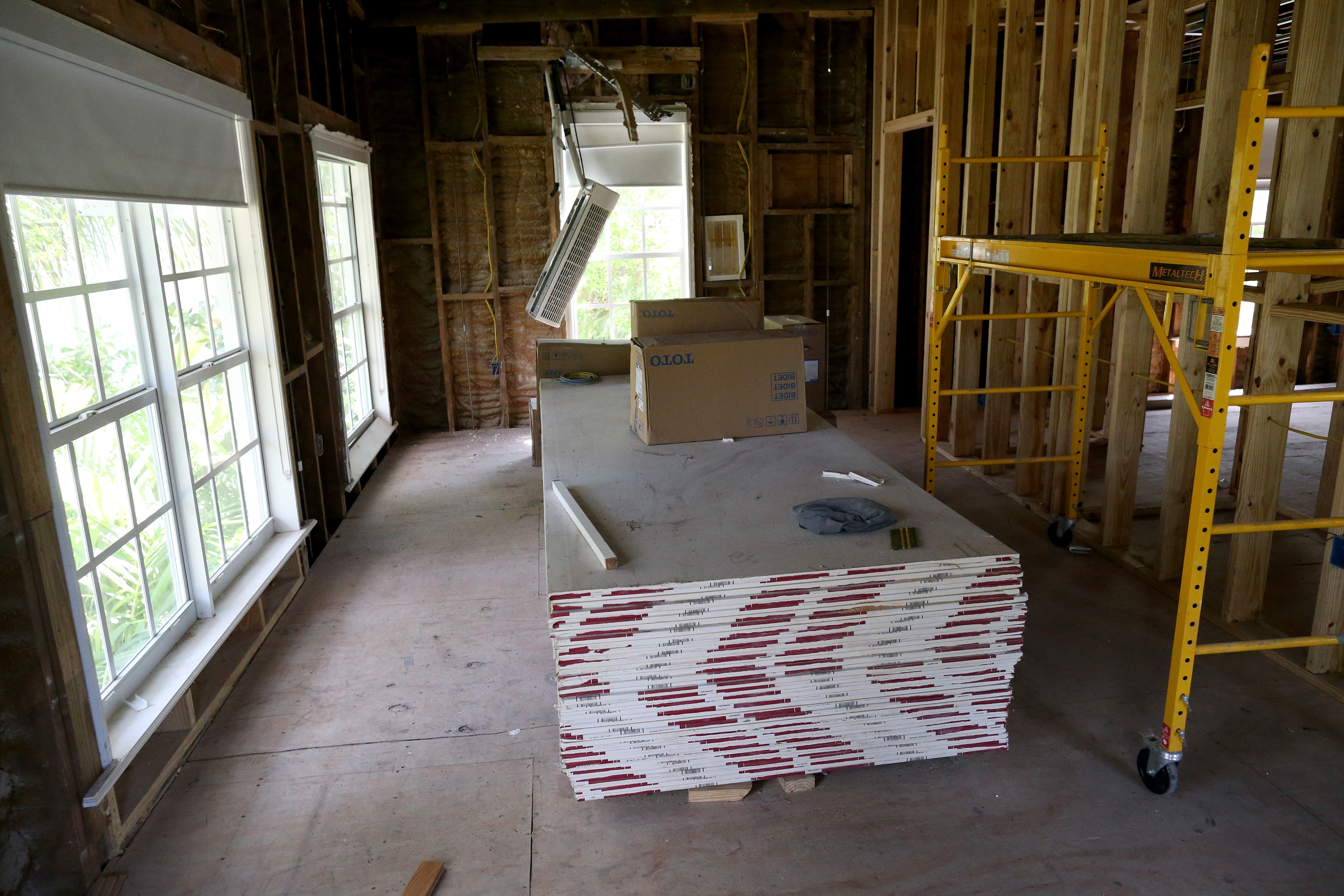 The 9 Most Common Misconceptions About Hanging Drywall