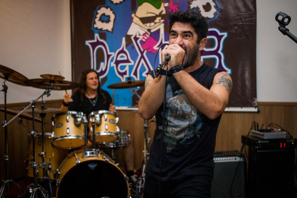 Ramon Dexter faz homenagem à força da mulher brasileira na canção 'Tipo