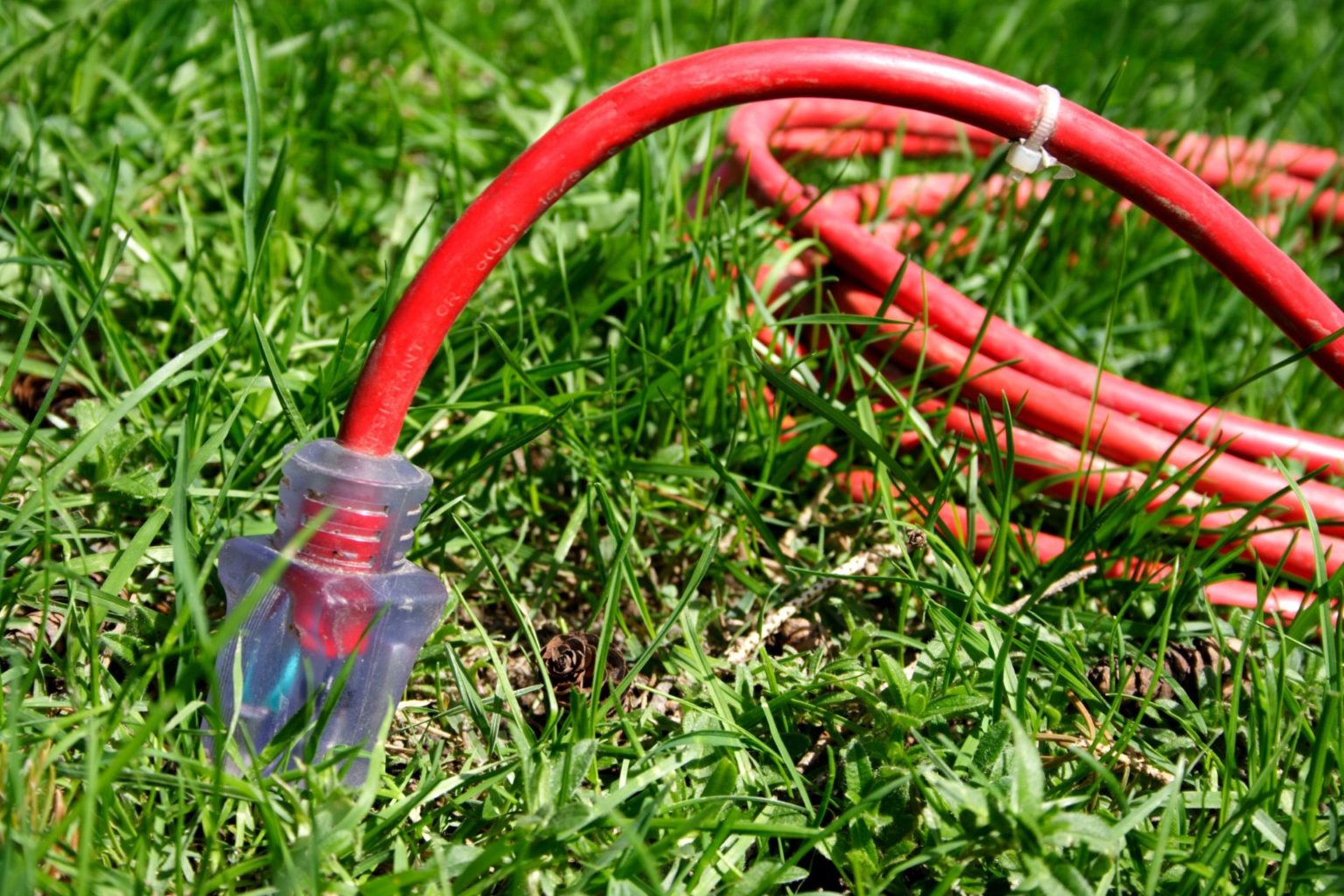 Can You Bury An Extension Cord? (The Safe & Proper Way