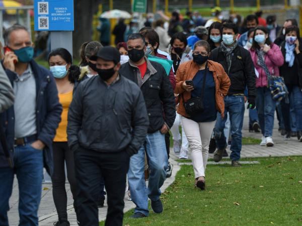Directed by ray figueroa, elías jiménez trachtenberg. Vuelve El Toque De Queda Y Zonas Con Medidas Especiales Gobierno Economia Portafolio