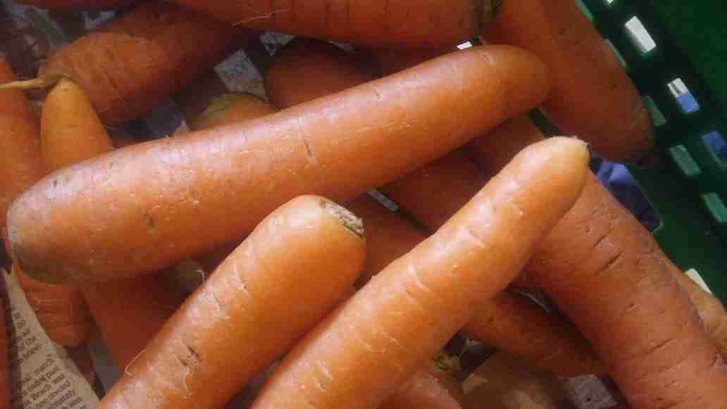 Carrots » Ksh110.00 per KG » Vegetables for sale in Nairobi Marikiti
