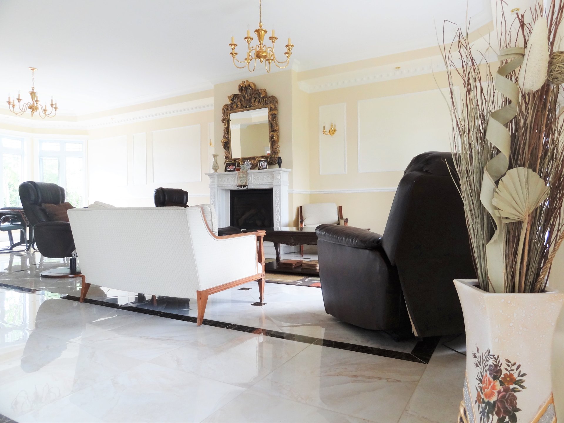 945 Rue Stéphane SainteDorothée (Laval) Port and Mount