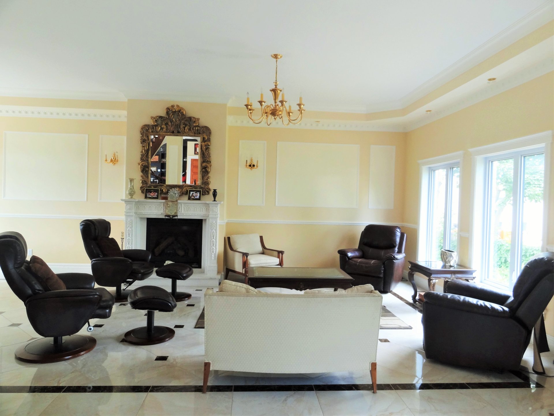 945 Rue Stéphane SainteDorothée (Laval) Port and Mount