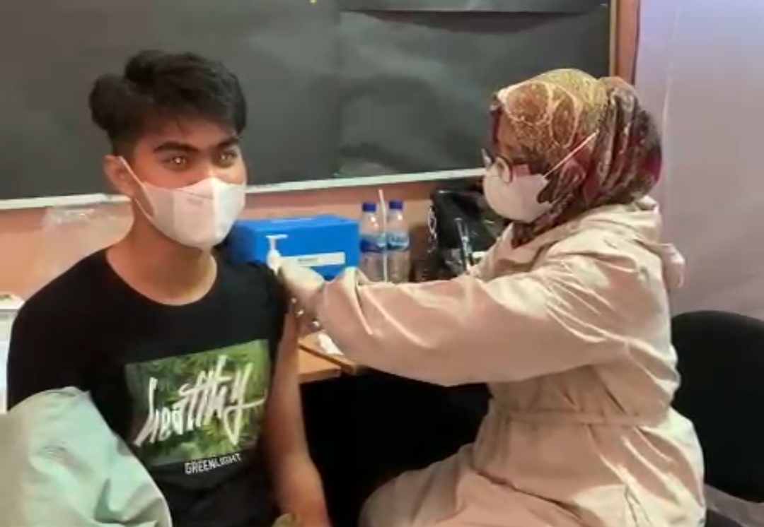 Siswa SMA Labschool Unsyiah di Vaksin Covid19 Pos Aceh