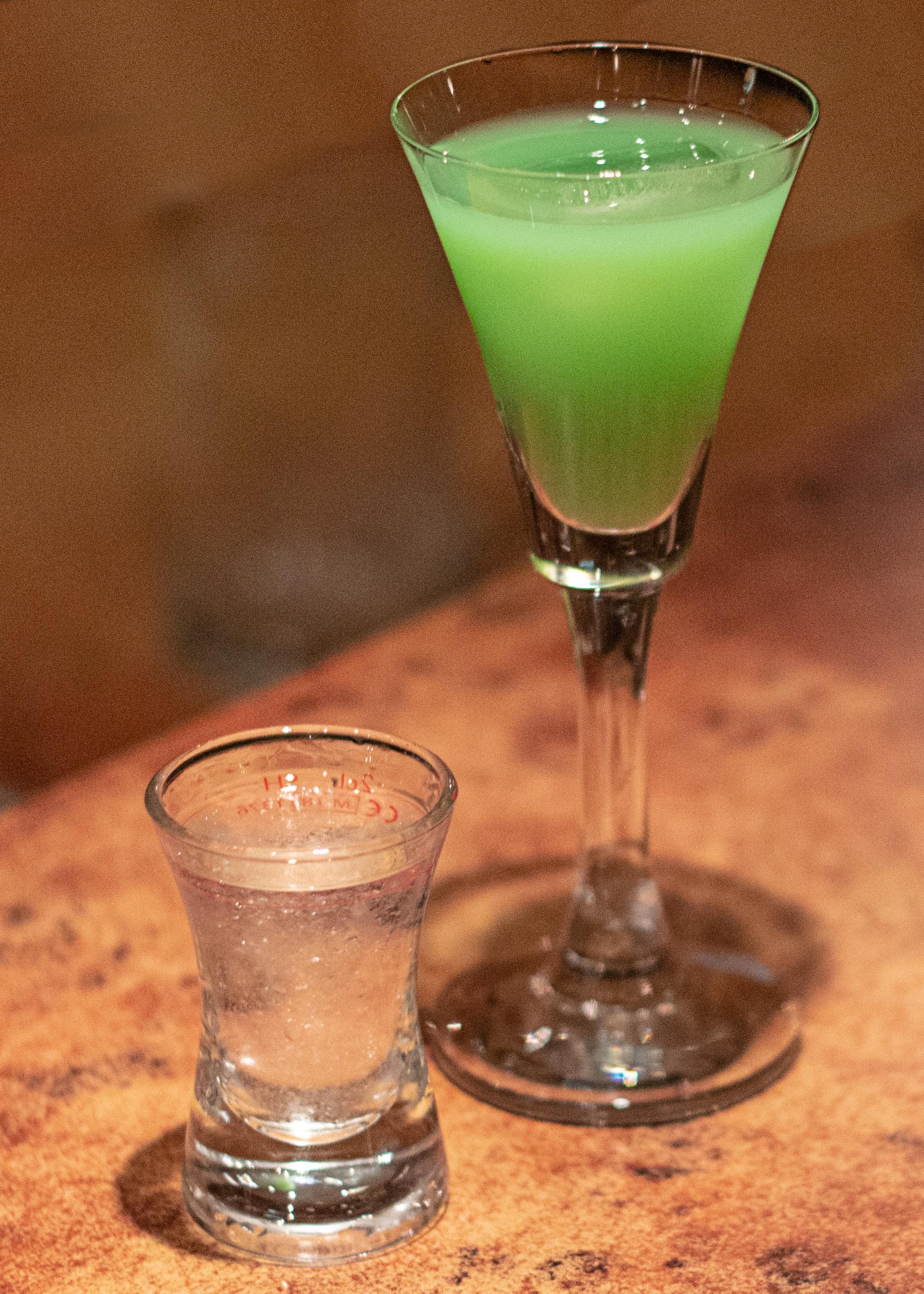 Cocktail & Ouzo Poseidon