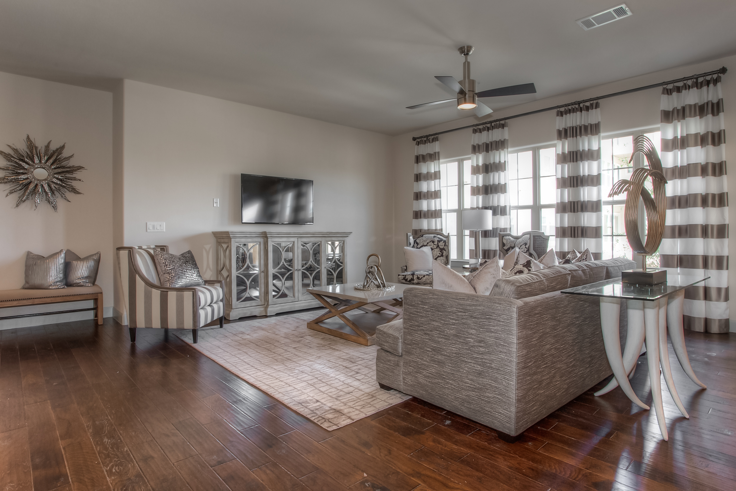Flats Positano Homes in Las Colinas