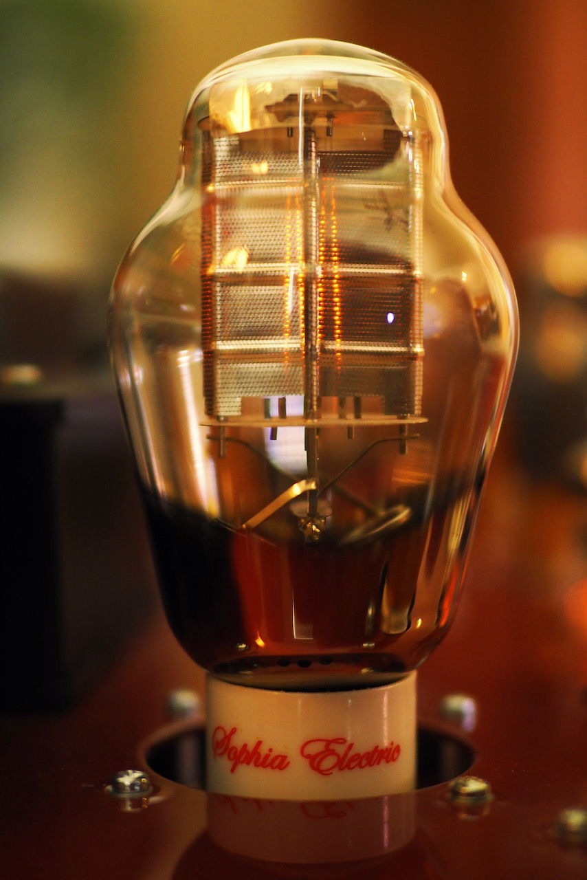 Sneak Peek of the Positive Feedback Article 'The Art of Vacuum