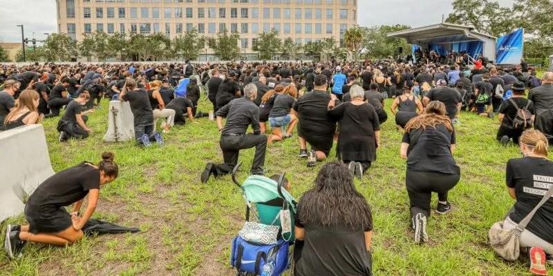 10 Traits That Make a Positive Community