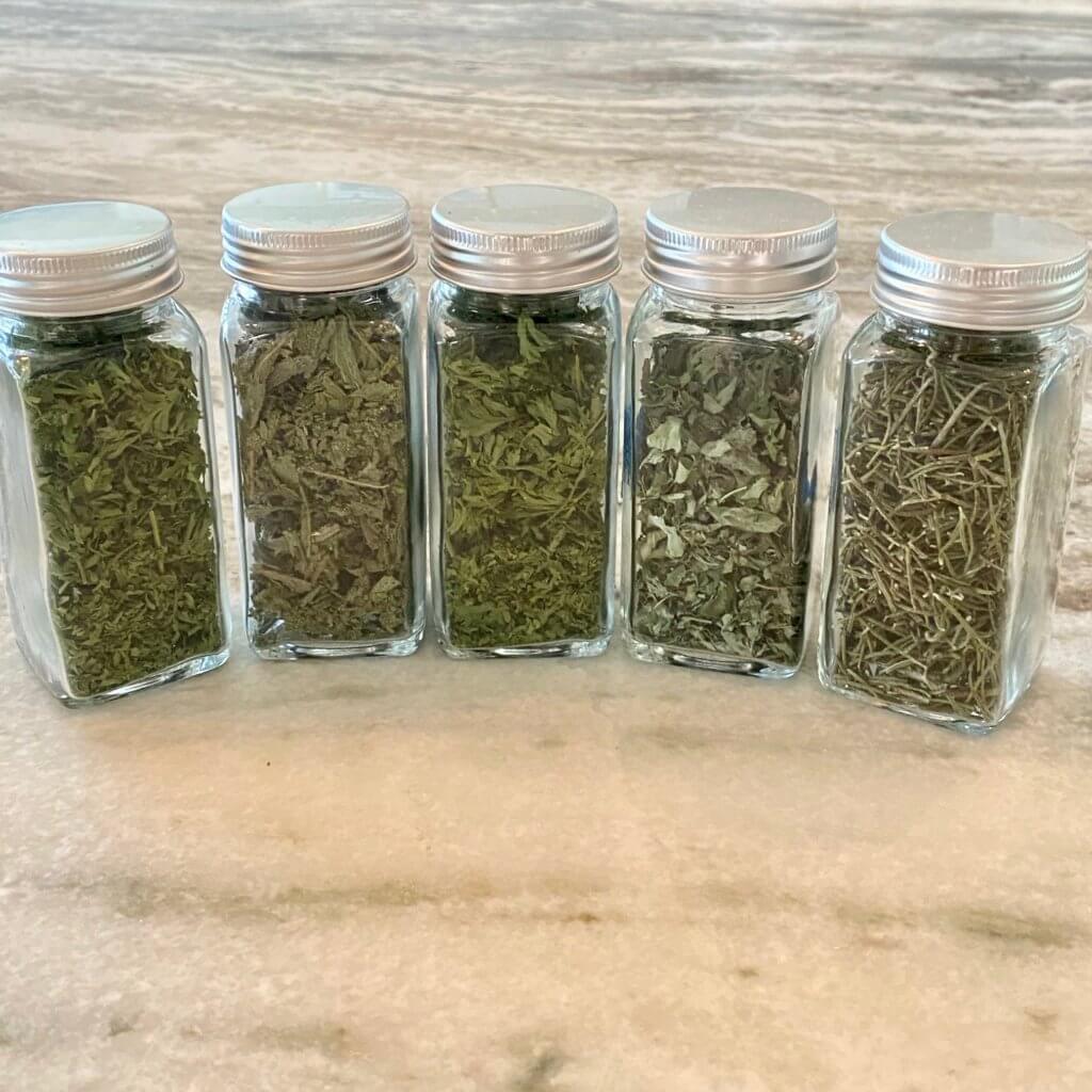 Store Dried Herbs In Jars How To's