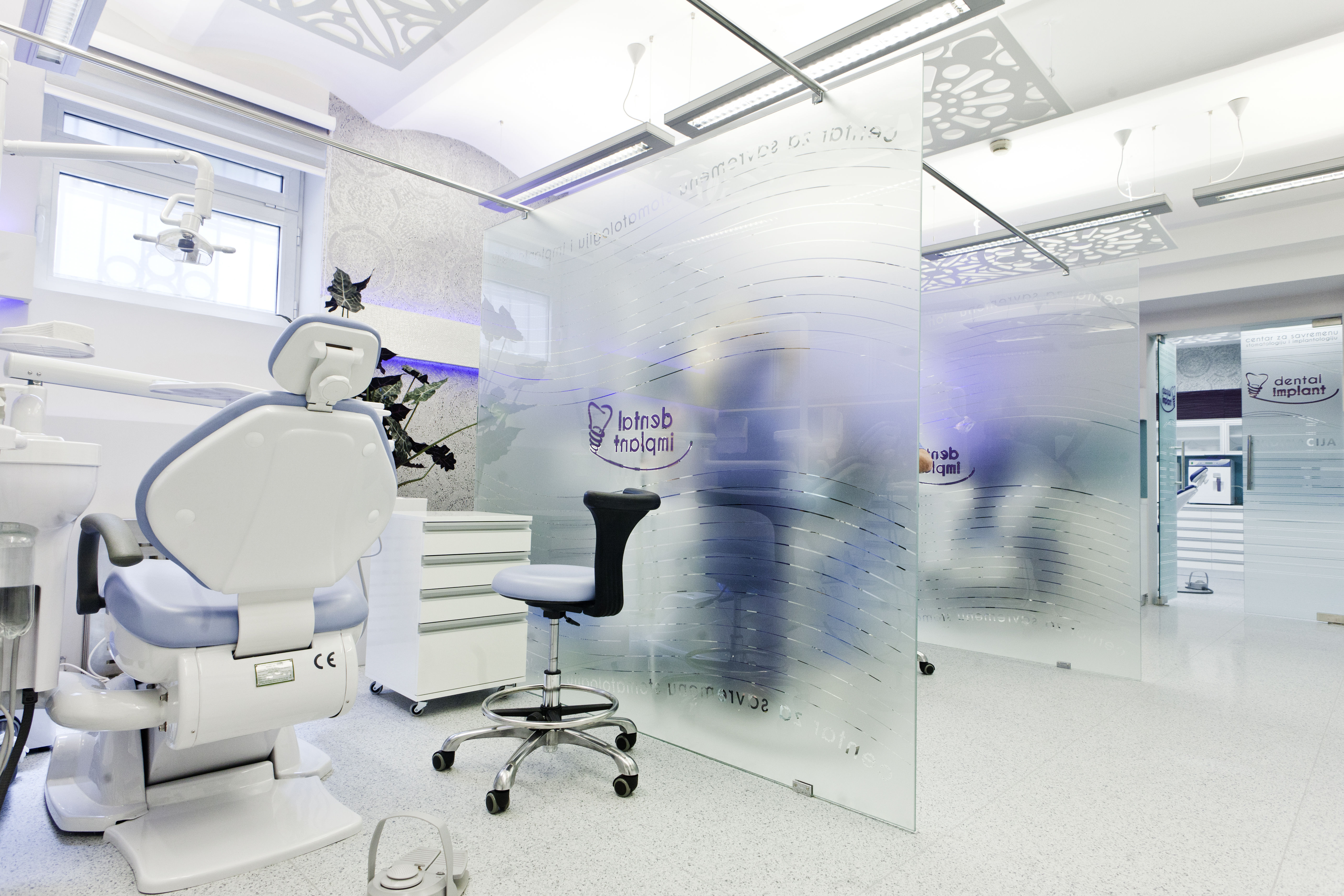 STOMATOLOŠKA ORDINACIJA DENTAL IMPLANT BEOGRAD POSLOVNE STRANE