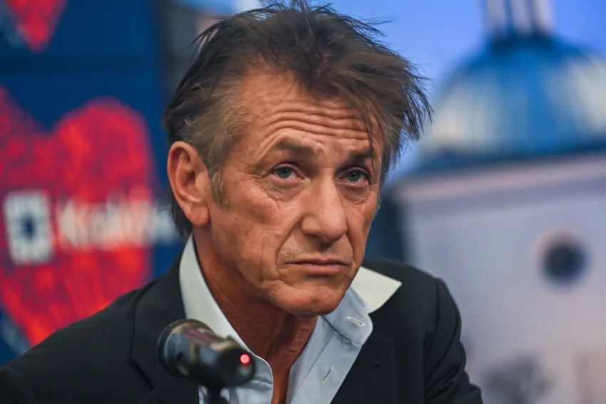 Rússia sanciona Sean Penn, Ben Stiller e mais 23 cidadãos dos Estados Unidos da América Postal
