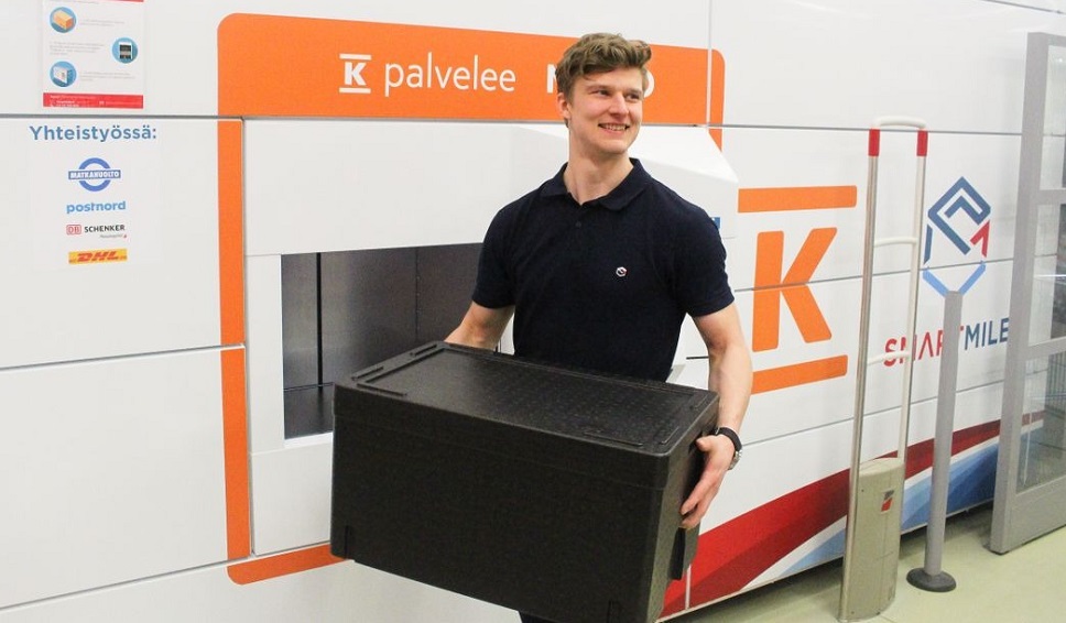 Finns can now pick up parcels and groceries from automated parcel