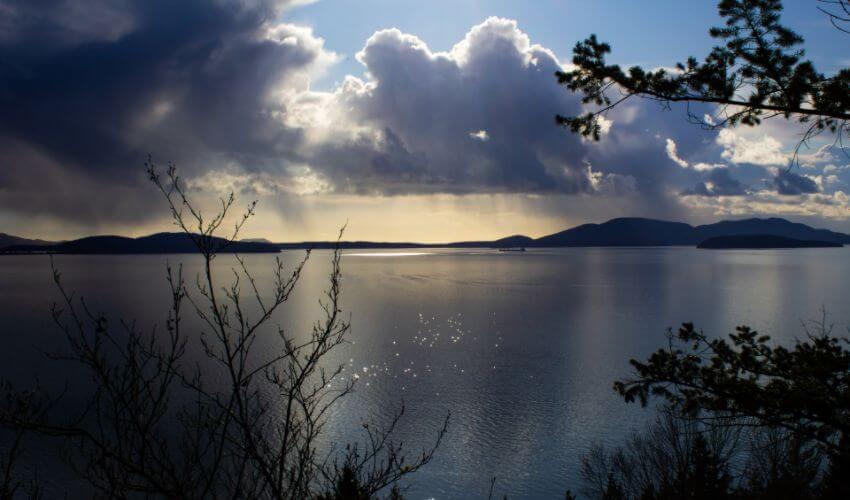 12 Stunning Scenic Drives in Washington State to Plan Postcards to