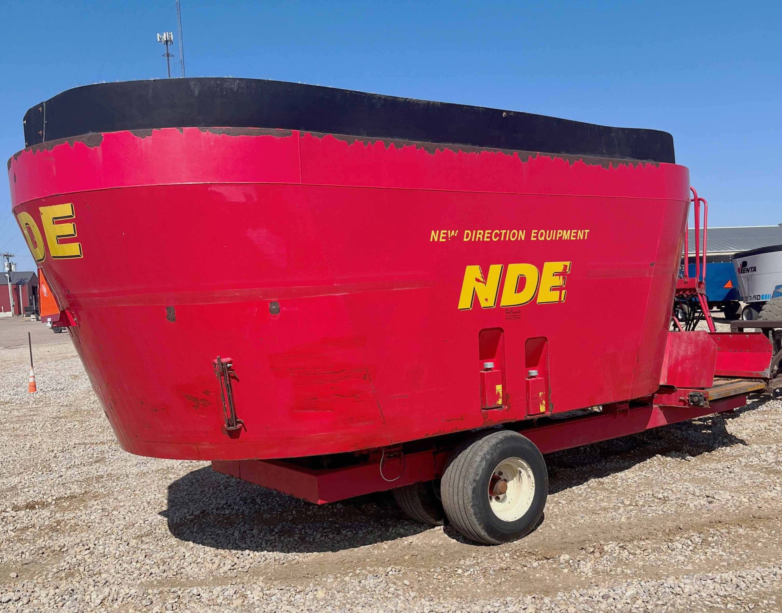 Vertical Feed Mixers for sale Post Equipment