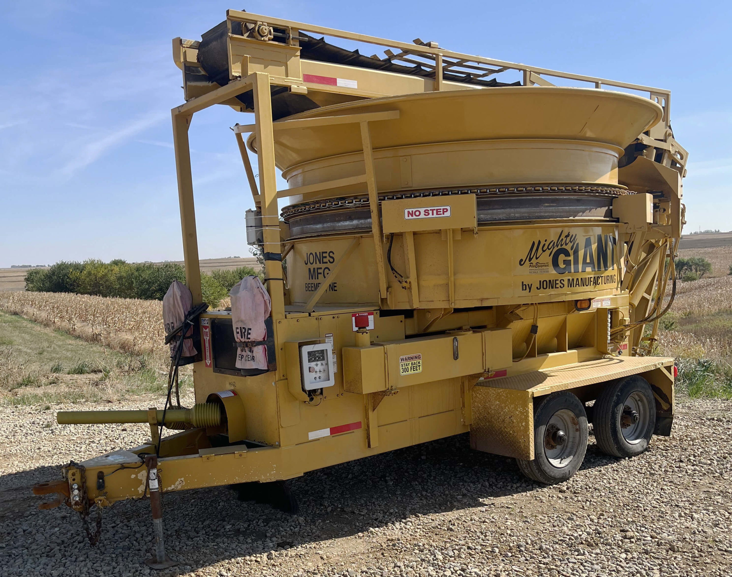 2014 Jones Mighty Giant 2015 Tub Grinder for sale Post Equipment