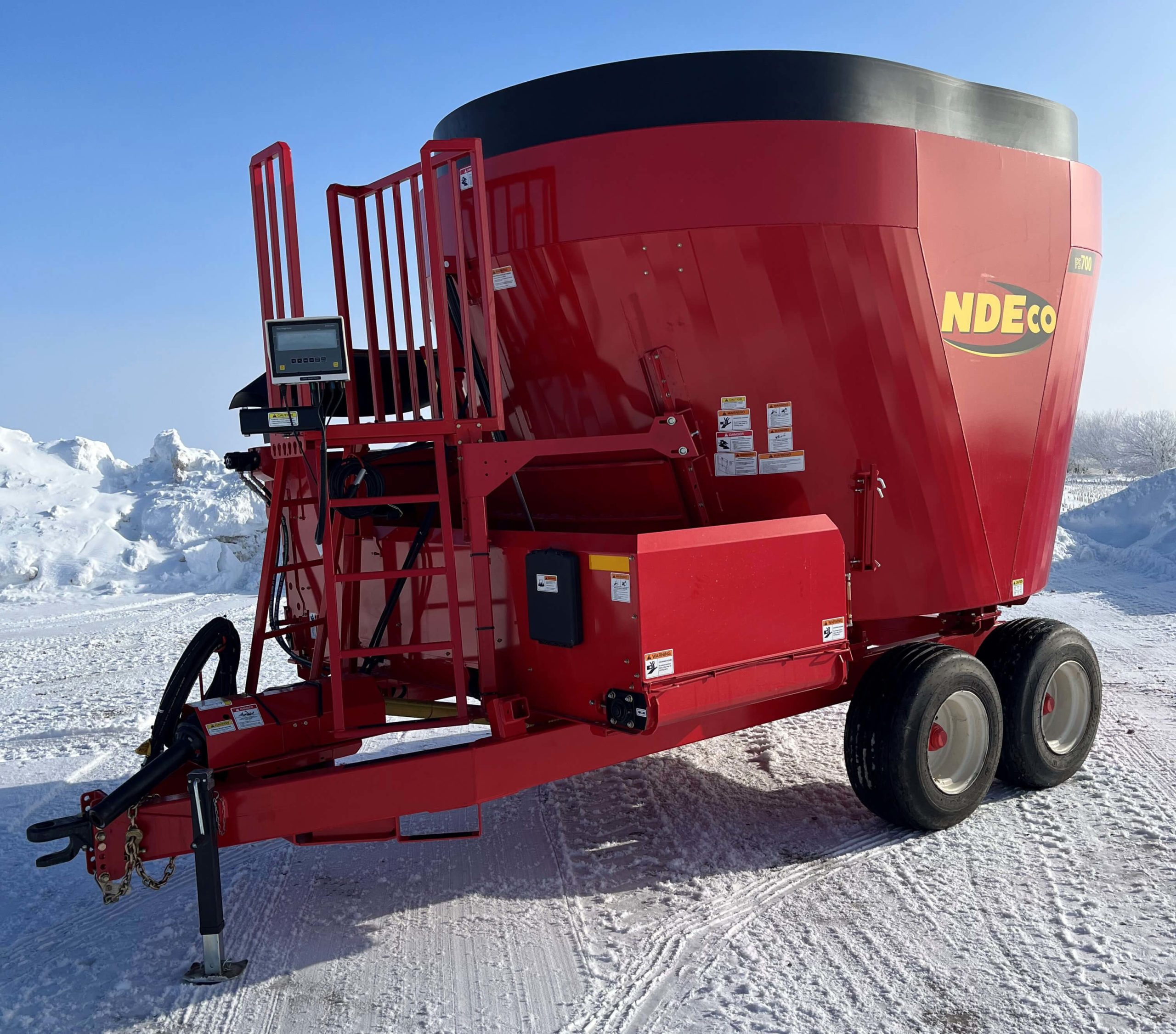 Vertical Feed Mixers for sale Post Equipment