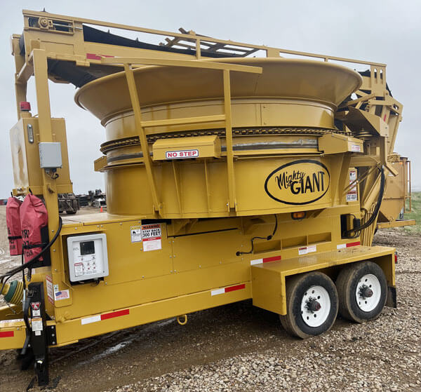 ***NEW*** Mighty Giant 2015 Tub Grinder for sale Post Equipment