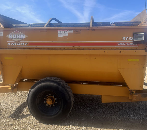 Knight 3136 Reel Mixer Wagon for sale Post Equipment