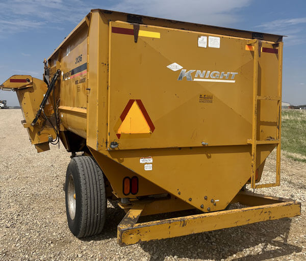 Knight 3136 Reel Mixer Wagon for sale Post Equipment