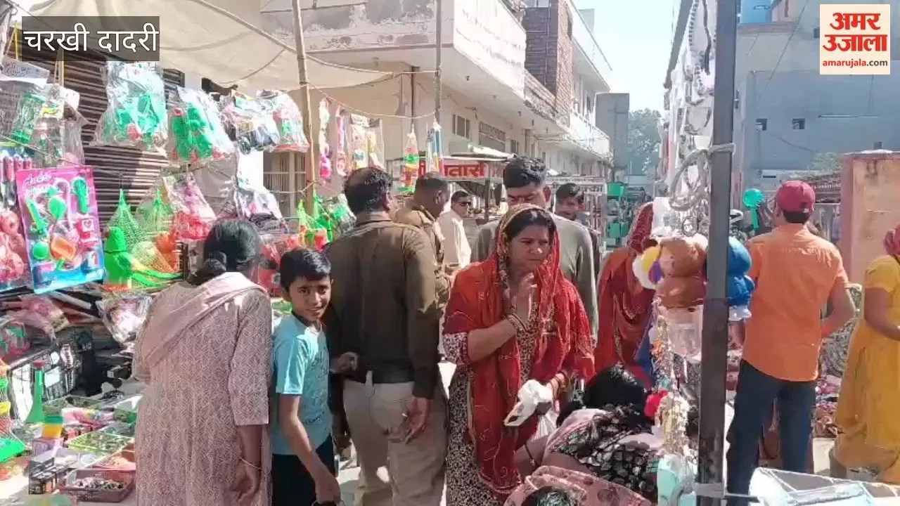 चरखी दादरी: शीतला सप्तमी के अवसर पर मंदिर में उमड़े श्रद्धालु, मेले में की खरीदारी  Latest Haryana News