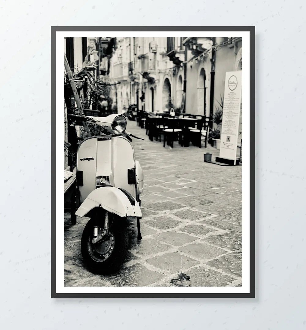 Vespa PX / Living Sicily Posterphenia.it