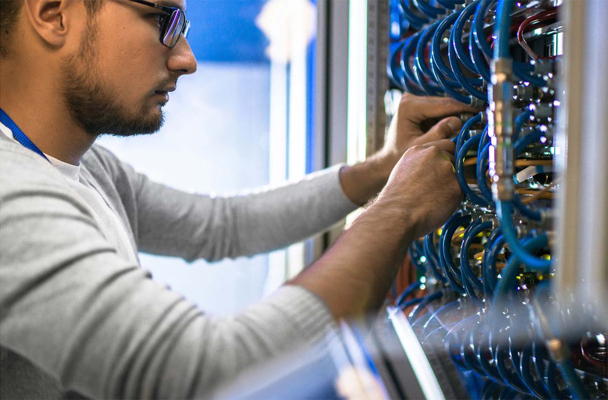 CISCO CCNA 7 Introducción a Redes Escuela de Postgrado de la