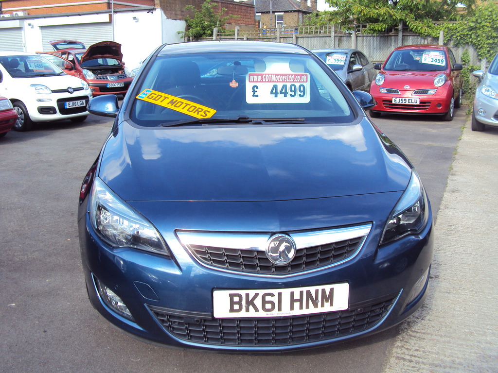 Vauxhall Astra SRI New Shape LOW Miles with Service History £
