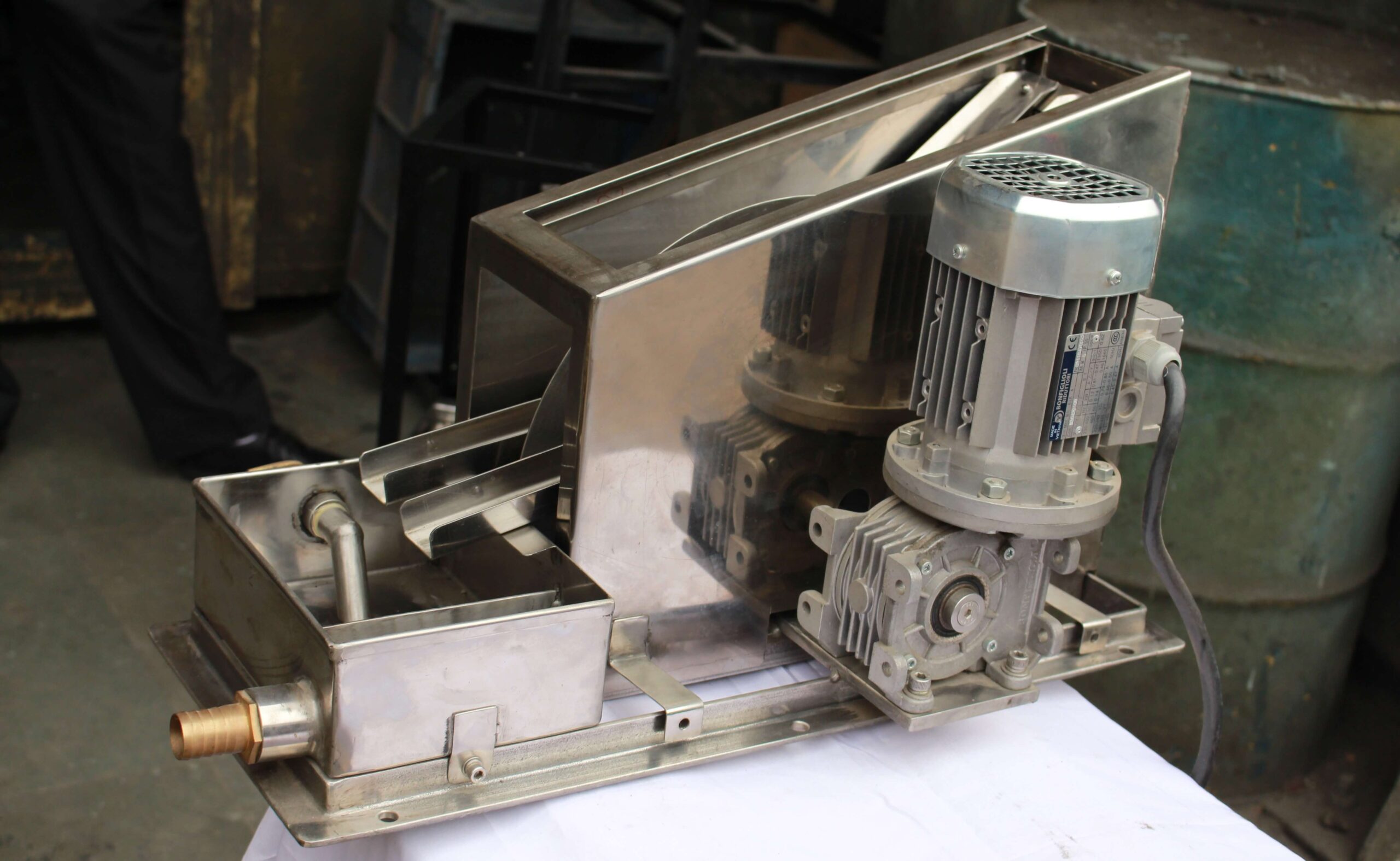 Understanding How Fixed Oil Skimmers Work Potential Engineering