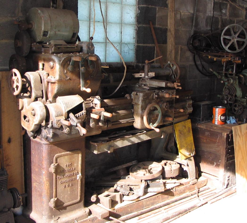 American Tool Works HighDuty "Larktide" 14" Lathe