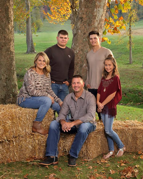 Family Portraits, Senior Photos, Pet Photos, & More Newark