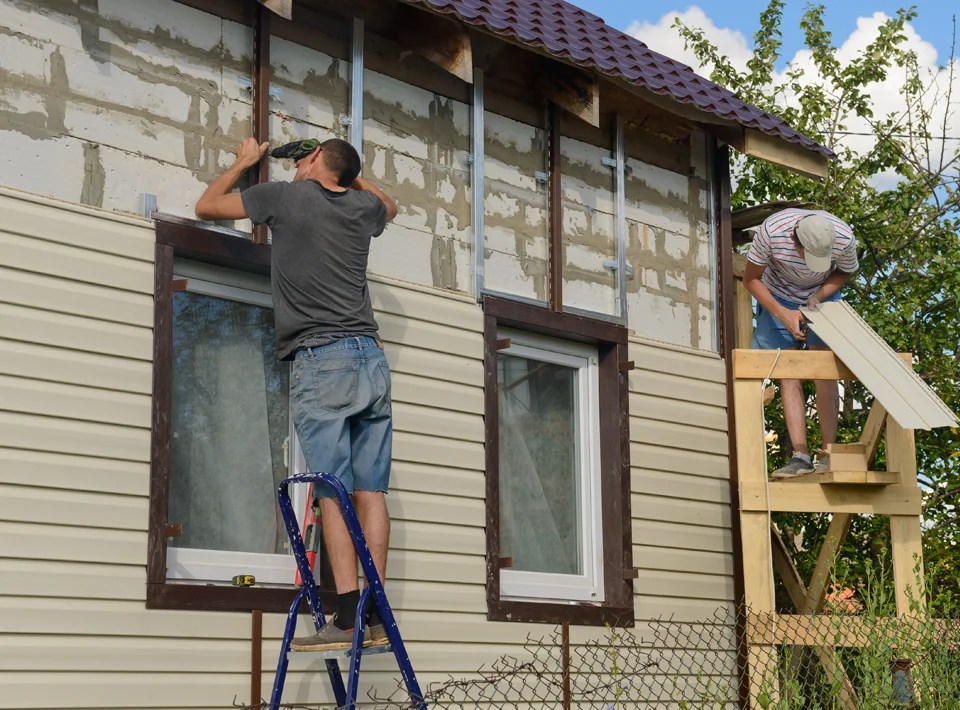 Vinyl Siding Repair 6 Emergency Signs You Need Immediate Attention
