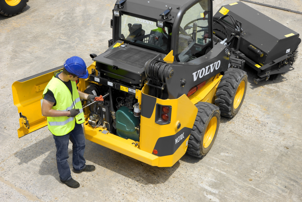 Volvo MC110C Skid Steer Loader PECO Sales & Rental