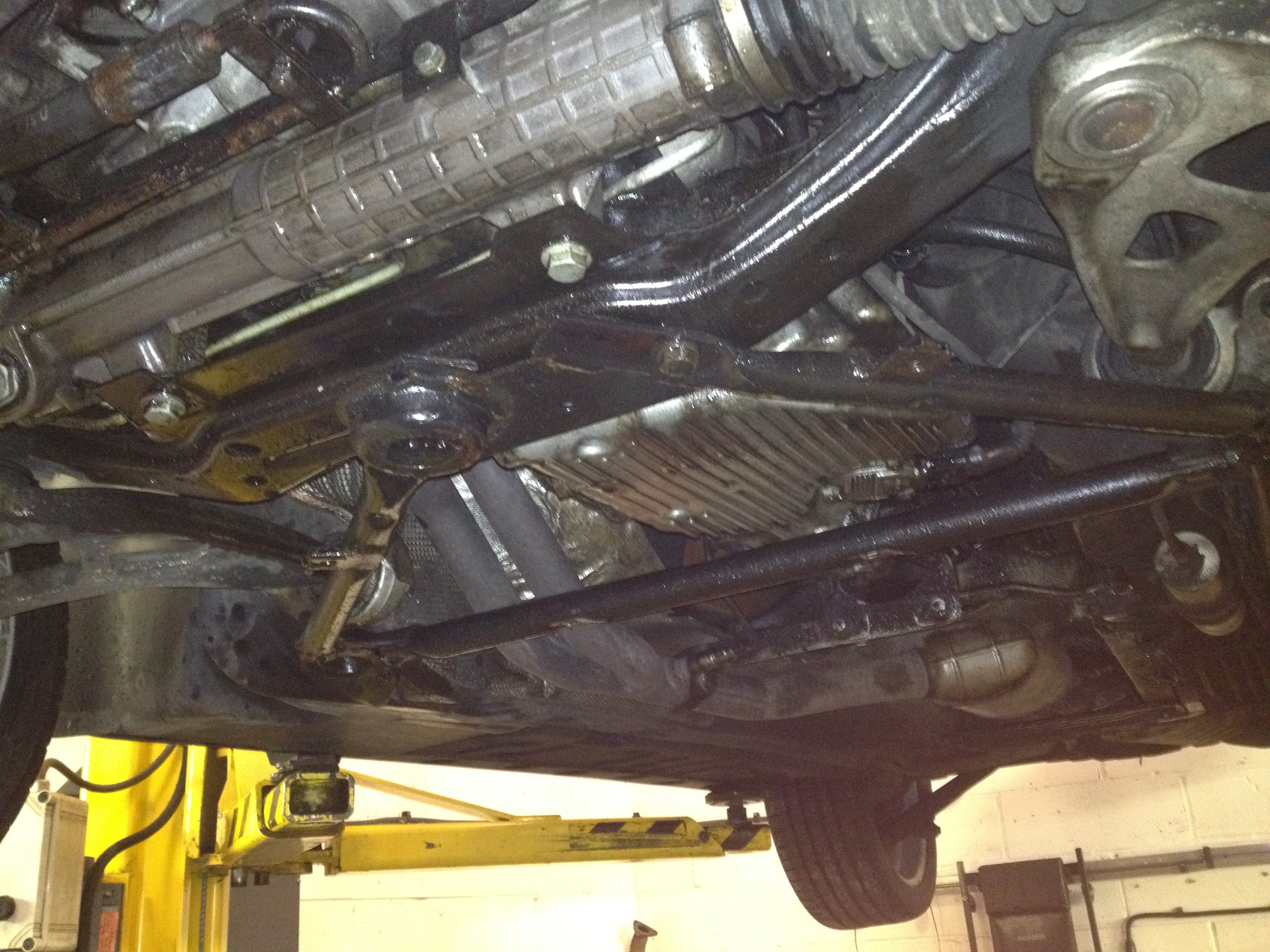 BMW E46 316i and 318i M43 engine oil filter housing leak