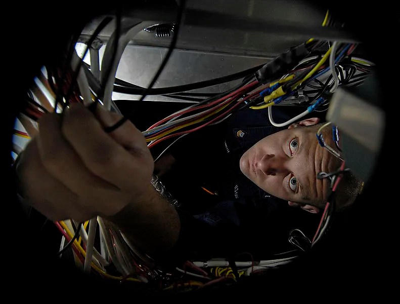 How to Find Work as an Electrician poweredelectrician