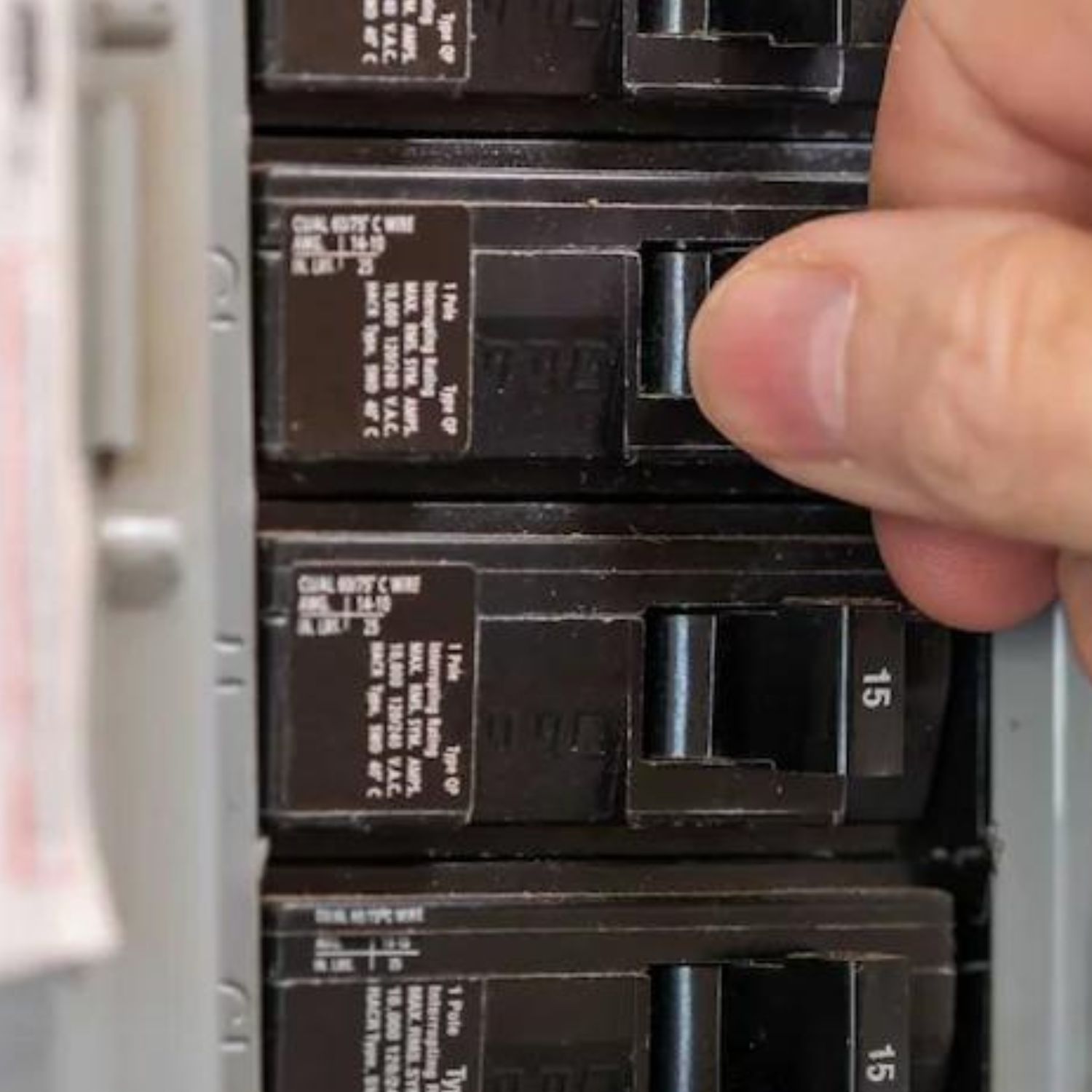 A Guide to Residential Circuit Breaker Repair Keeping Your Home Safe