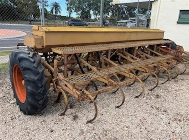 Gyral 4.83 airseeder, Seeding Tillage Gyral QLD Power Farming