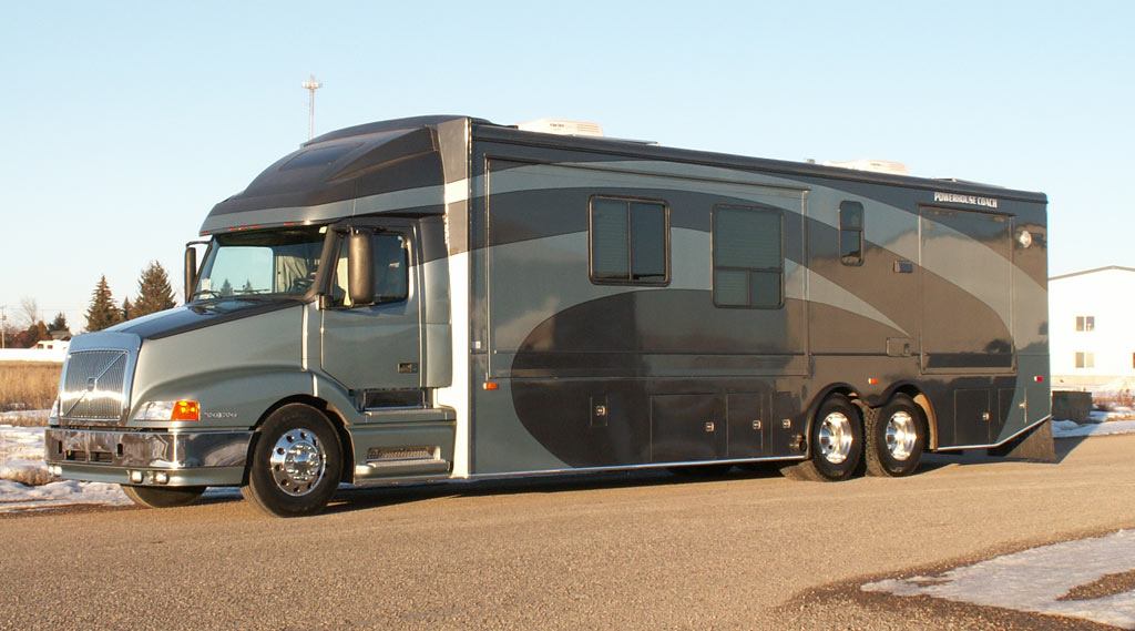 Luxury Motor Coach 6 Exterior Pictures