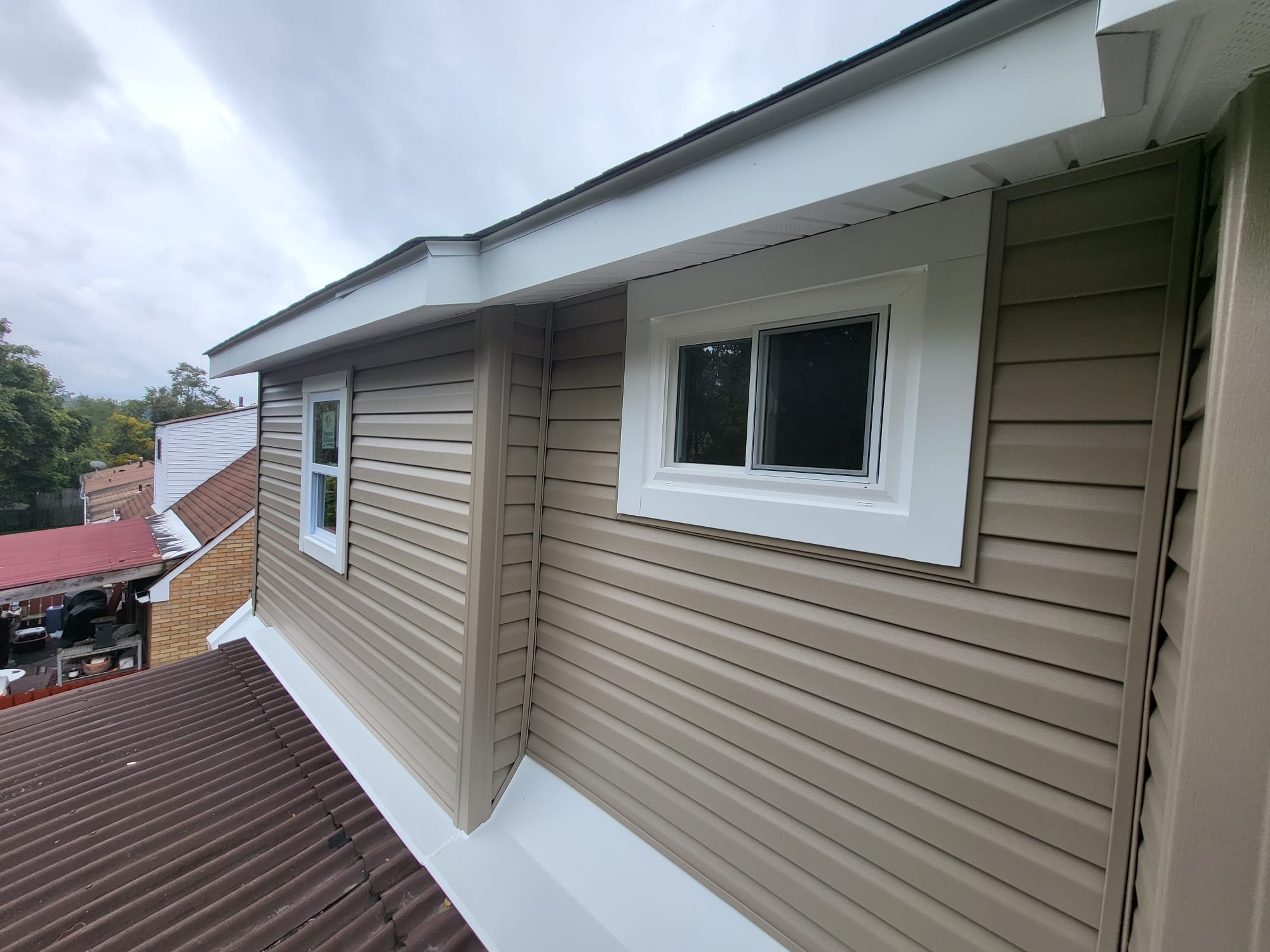 The Benefits of Ply Gem and James Hardie Siding Installation on Your Pittsburgh Area Home
